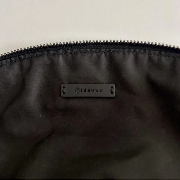 lululemon athletica Jet Black Crossbody Bag - Picture 5 of 5